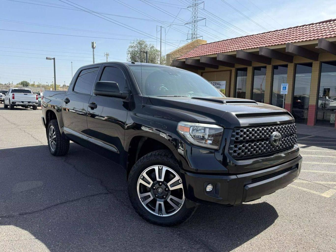 TOYOTA TUNDRA 2018 5TFDY5F1XJX763692 image