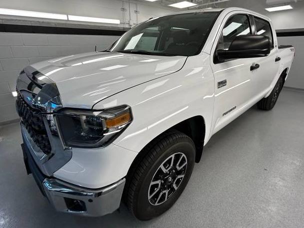 TOYOTA TUNDRA 2018 5TFDY5F15JX702203 image