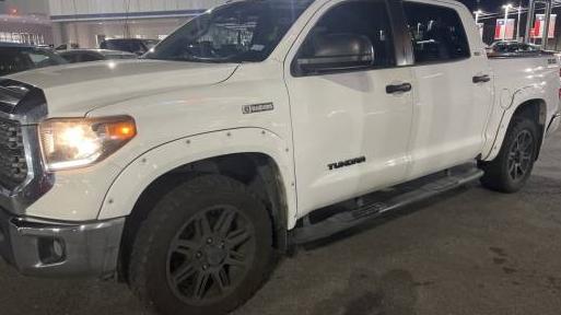 TOYOTA TUNDRA 2018 5TFEM5F15JX125818 image