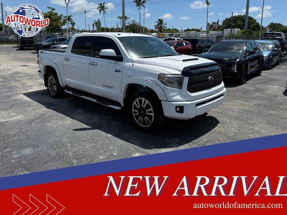 TOYOTA TUNDRA 2018 5TFEY5F19JX241379 image