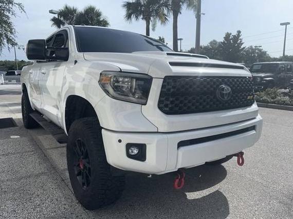 TOYOTA TUNDRA 2018 5TFDW5F11JX744387 image