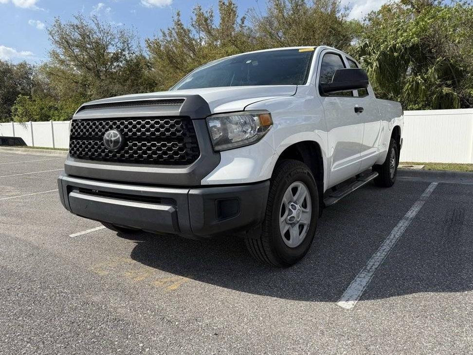 TOYOTA TUNDRA 2018 5TFRM5F10JX126859 image