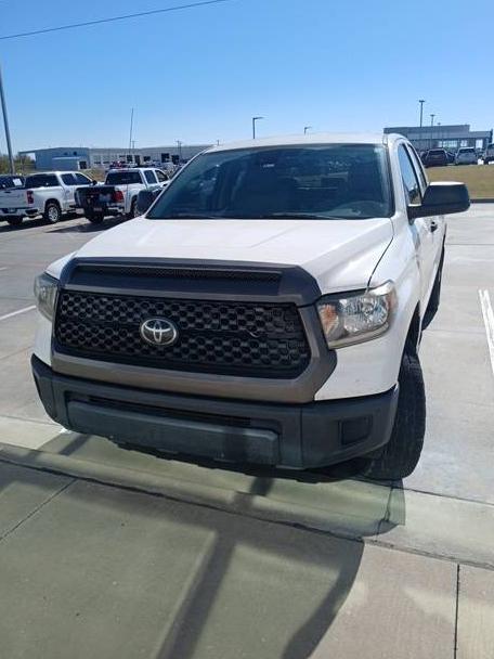 TOYOTA TUNDRA 2018 5TFRM5F19JX131915 image