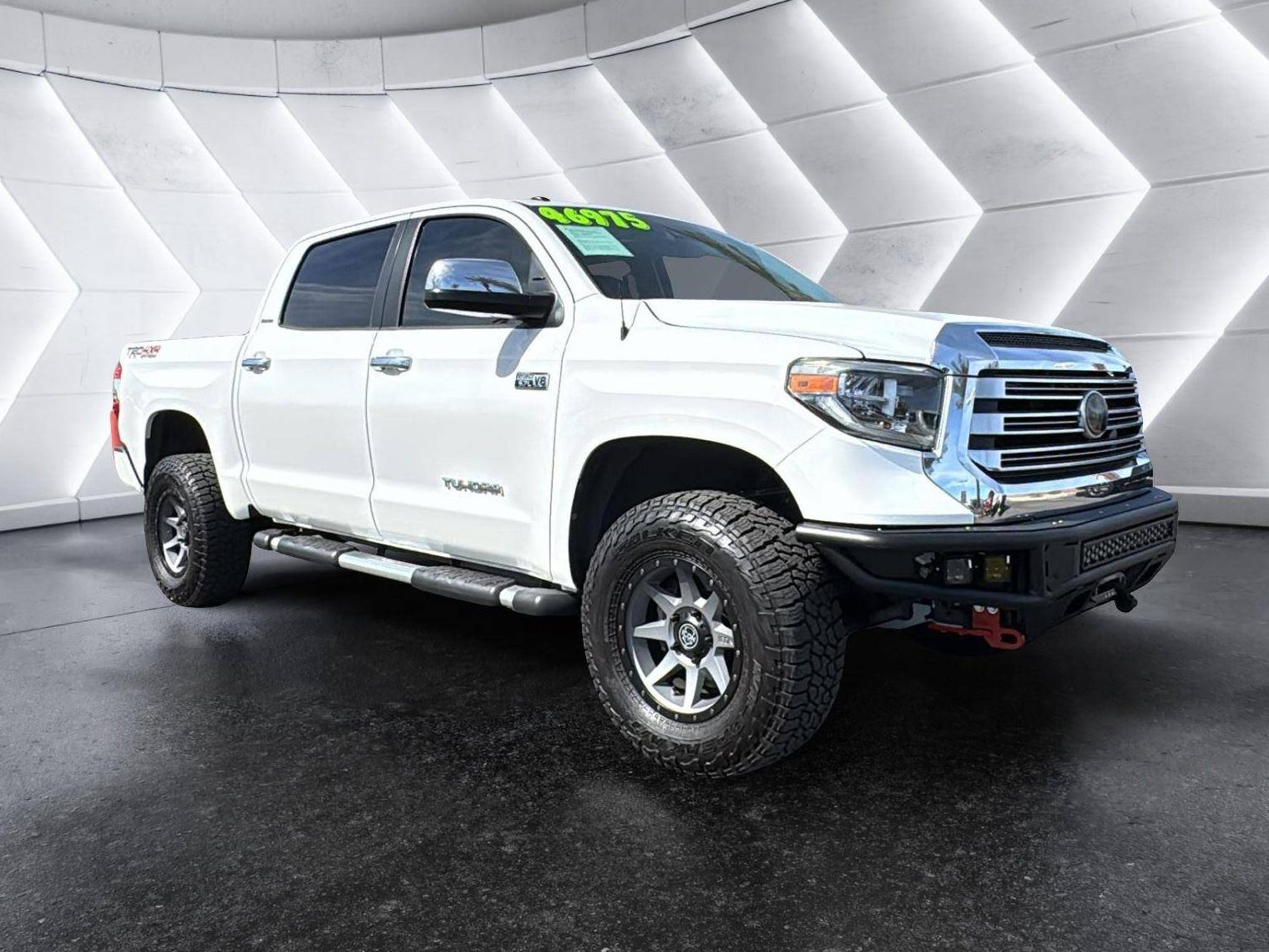 TOYOTA TUNDRA 2018 5TFHY5F1XJX706538 image