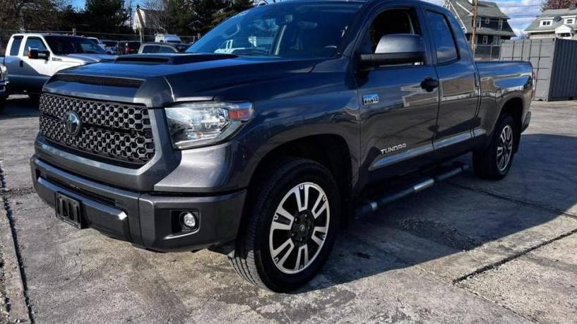 TOYOTA TUNDRA 2018 5TFUY5F16JX744766 image