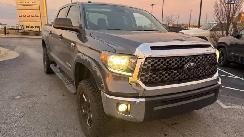 TOYOTA TUNDRA 2018 5TFDW5F19JX701660 image