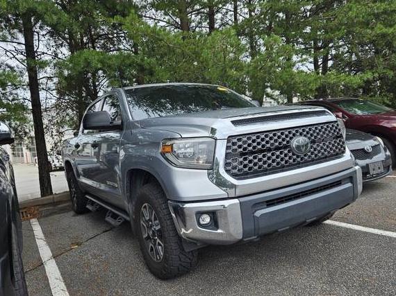 TOYOTA TUNDRA 2018 5TFDW5F1XJX763276 image