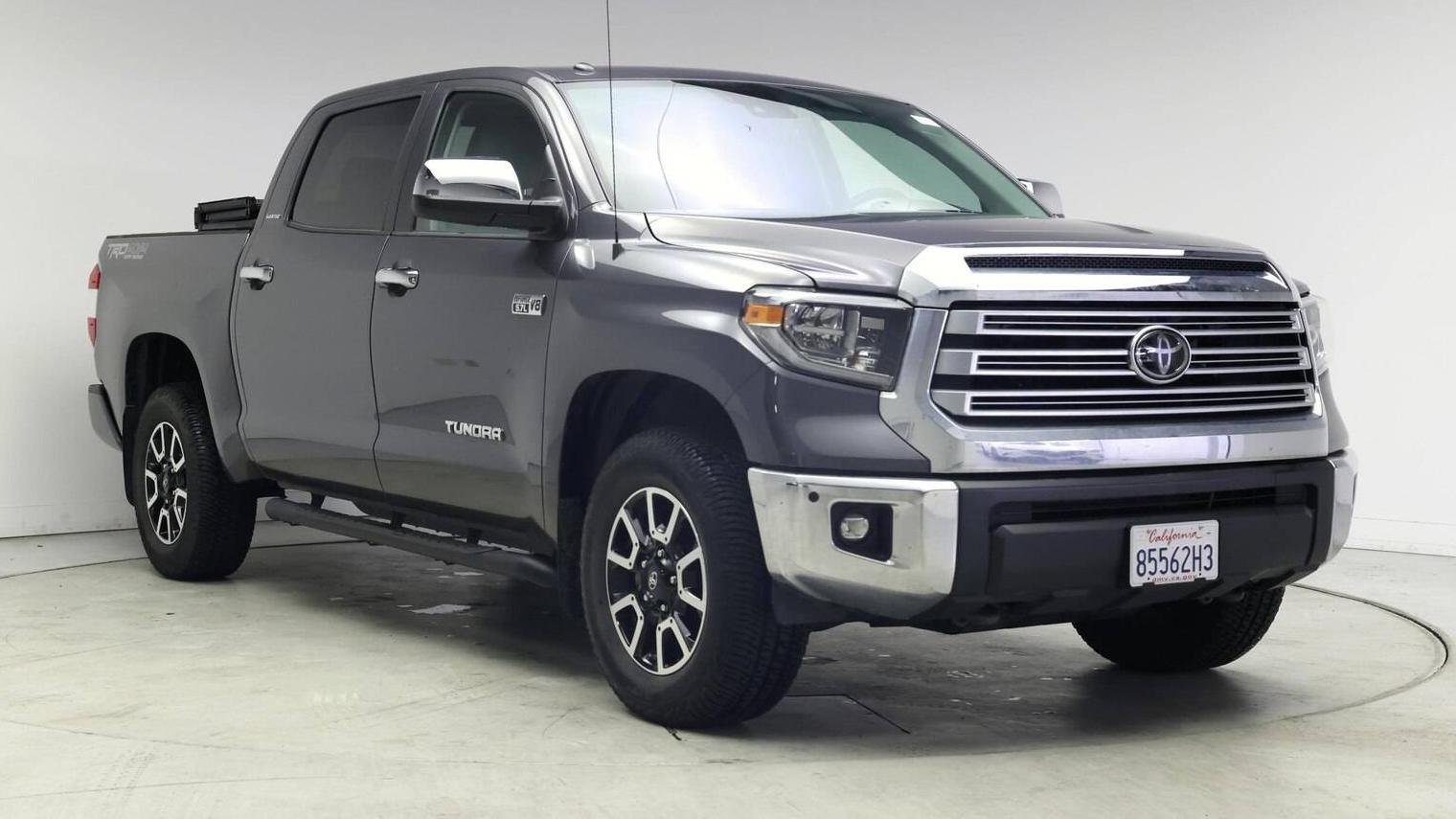 TOYOTA TUNDRA 2018 5TFHY5F13JX679795 image