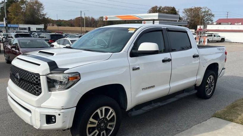 TOYOTA TUNDRA 2018 5TFDW5F17JX735337 image