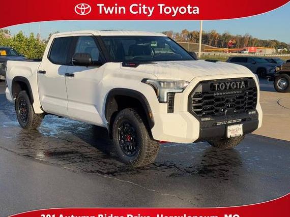 TOYOTA TUNDRA 2026 5TFPC5DB1TX120657 image