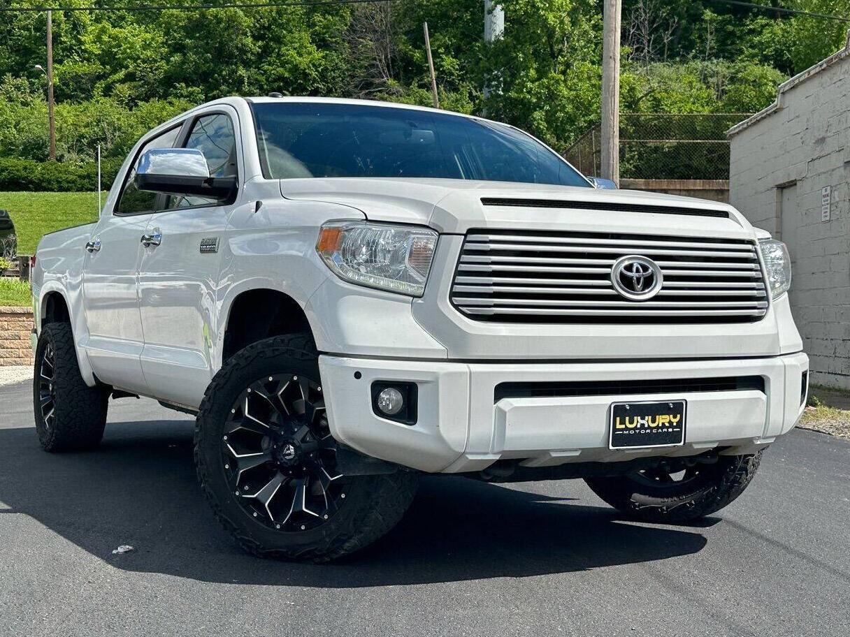 TOYOTA TUNDRA 2017 5TFAY5F18HX661773 image