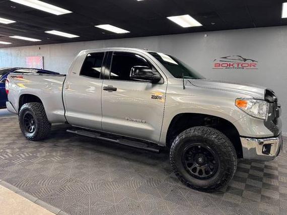 TOYOTA TUNDRA 2017 5TFUY5F15HX675756 image