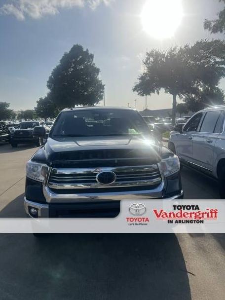 TOYOTA TUNDRA 2017 5TFDW5F12HX659147 image