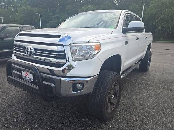 TOYOTA TUNDRA 2017 5TFAY5F19HX640690 image