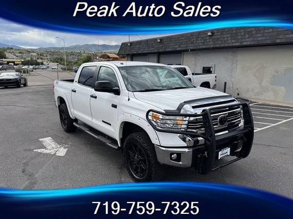 TOYOTA TUNDRA 2017 5TFDW5F14HX668951 image