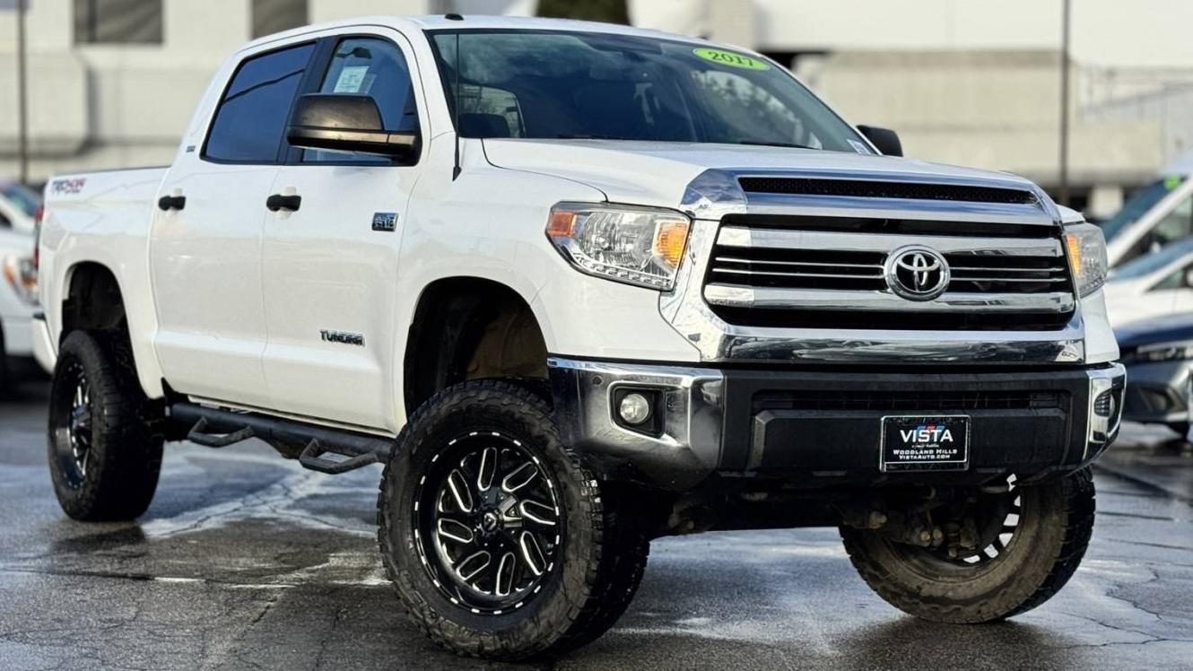 TOYOTA TUNDRA 2017 5TFDW5F10HX589566 image