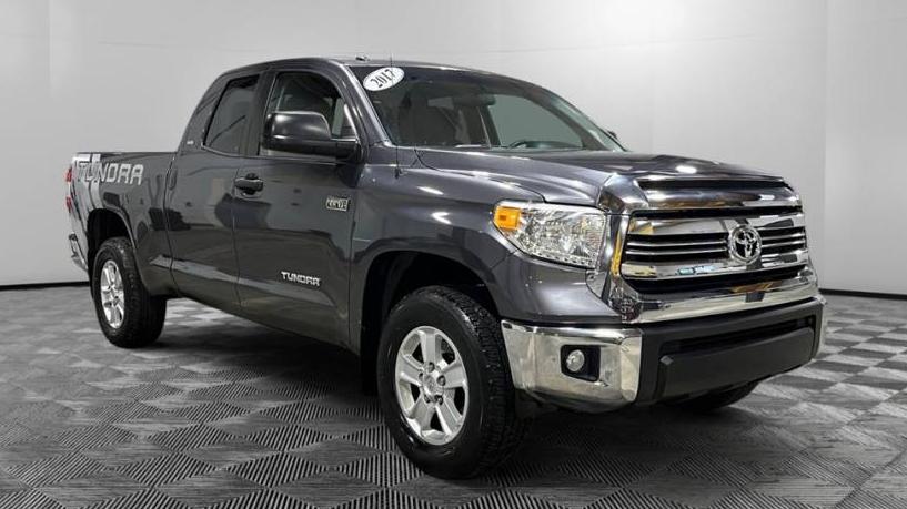 TOYOTA TUNDRA 2017 5TFUY5F13HX626622 image