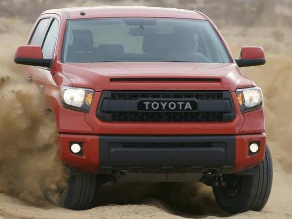 TOYOTA TUNDRA 2017 5TFDW5F12HX595854 image