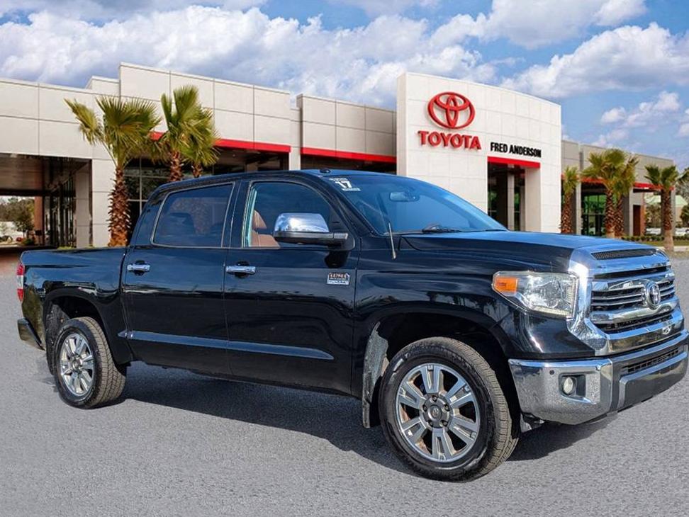 TOYOTA TUNDRA 2017 5TFAY5F10HX634826 image