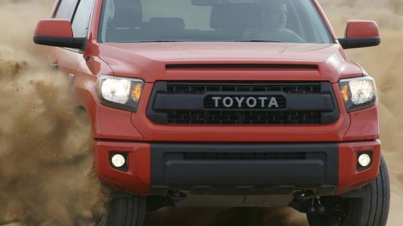 TOYOTA TUNDRA 2017 5TFDW5F13HX662123 image