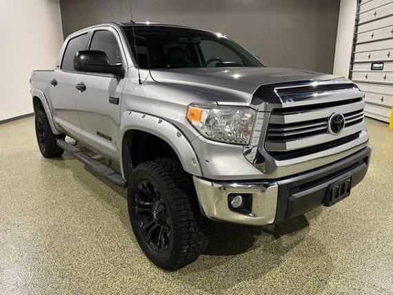 TOYOTA TUNDRA 2017 5TFDW5F11HX604656 image