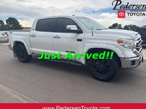 TOYOTA TUNDRA 2017 5TFDW5F14HX591708 image