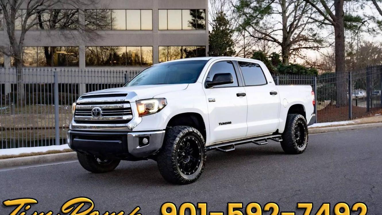 TOYOTA TUNDRA 2017 5TFDW5F13HX646374 image