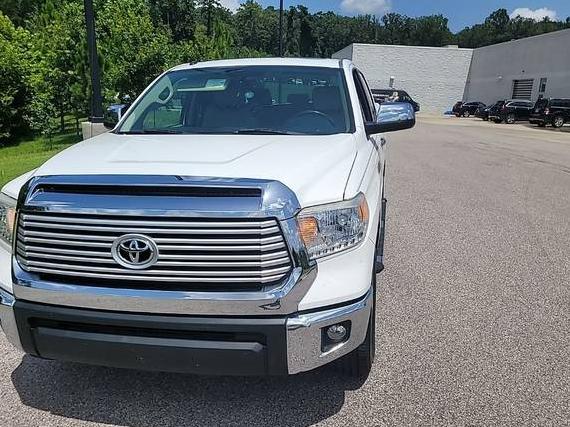 TOYOTA TUNDRA 2017 5TFFW5F10HX215645 image