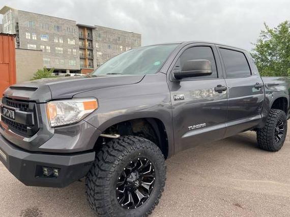 TOYOTA TUNDRA 2017 5TFDW5F10HX671460 image