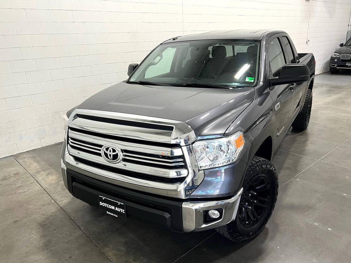 TOYOTA TUNDRA 2017 5TFUW5F11HX641318 image