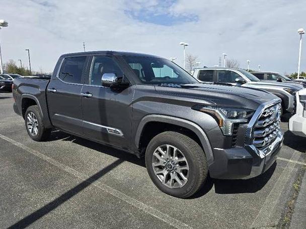 TOYOTA TUNDRA 2024 5TFMC5DBXRX077657 image