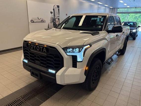 TOYOTA TUNDRA 2024 5TFPC5DB8RX069098 image