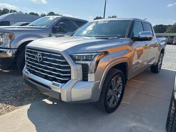 TOYOTA TUNDRA 2024 5TFVC5DBXRX055775 image