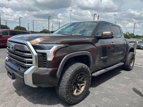 TOYOTA TUNDRA 2024 5TFJC5AB6RX003238 image