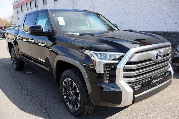 TOYOTA TUNDRA 2024 5TFJC5DB0RX069120 image