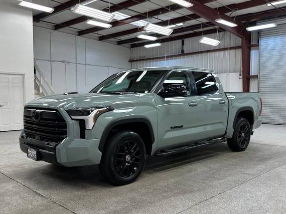 TOYOTA TUNDRA 2024 5TFWC5DB2RX049361 image
