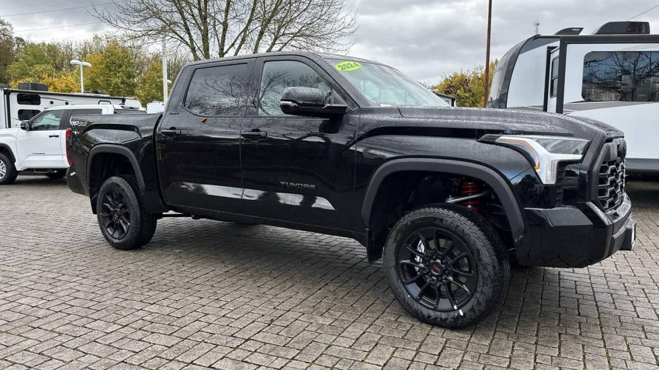 TOYOTA TUNDRA 2024 5TFWA5DBXRX140285 image