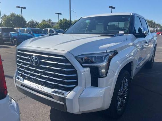 TOYOTA TUNDRA 2024 5TFVC5DB2RX054748 image