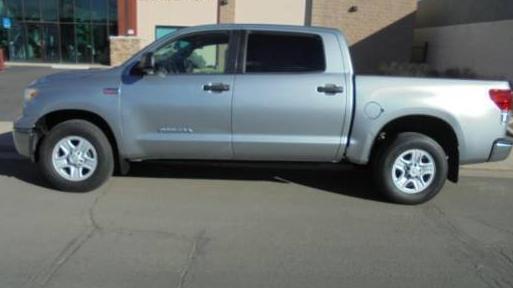 TOYOTA TUNDRA 2011 5TFEY5F17BX110596 image