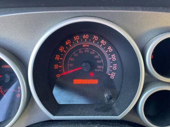 TOYOTA TUNDRA 2011 5TFDY5F10BX176144 image