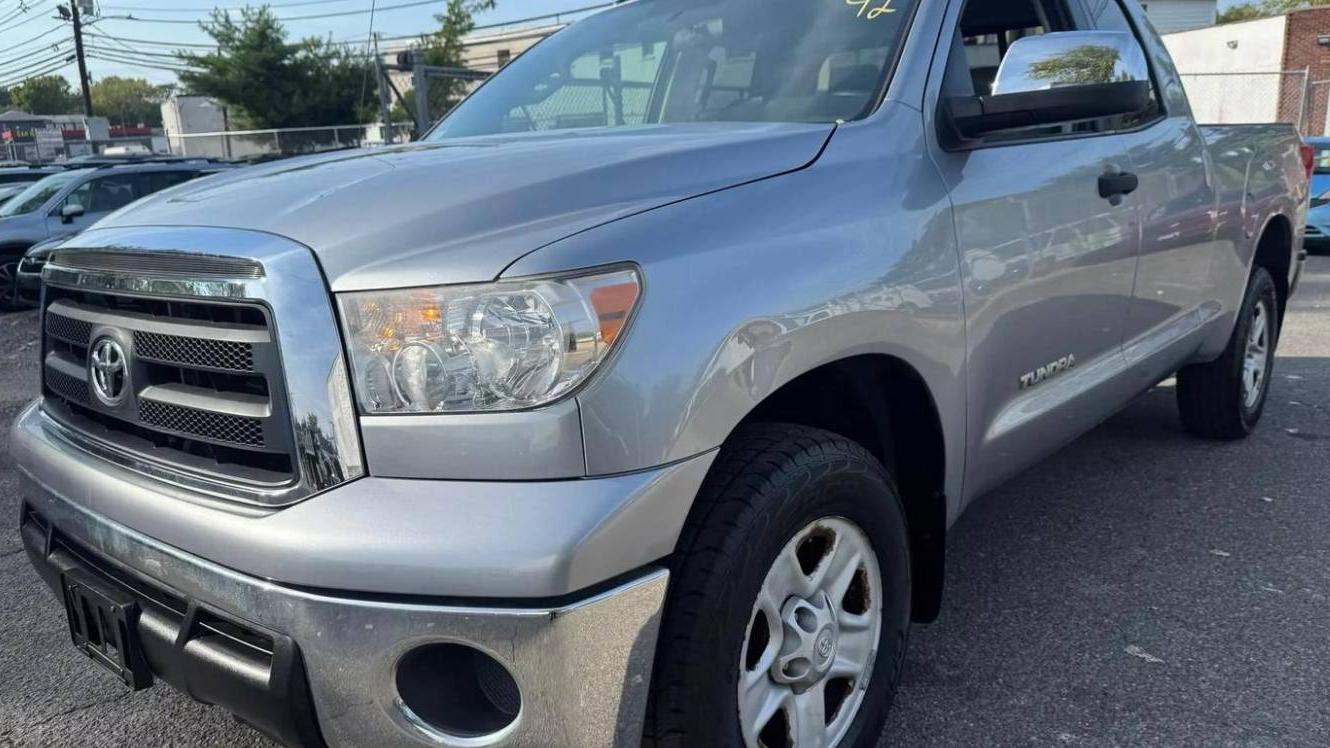 TOYOTA TUNDRA 2011 5TFUM5F19BX023242 image