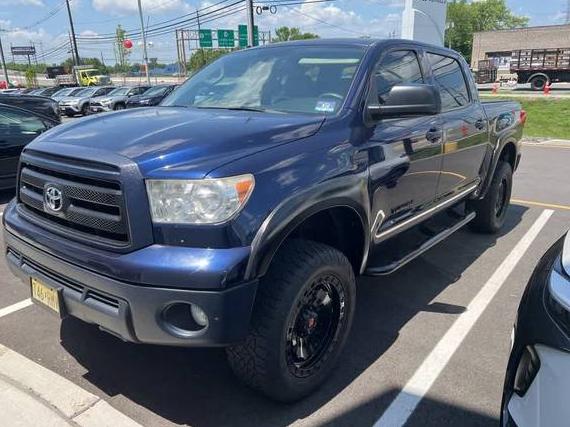 TOYOTA TUNDRA 2011 5TFDW5F18BX209848 image
