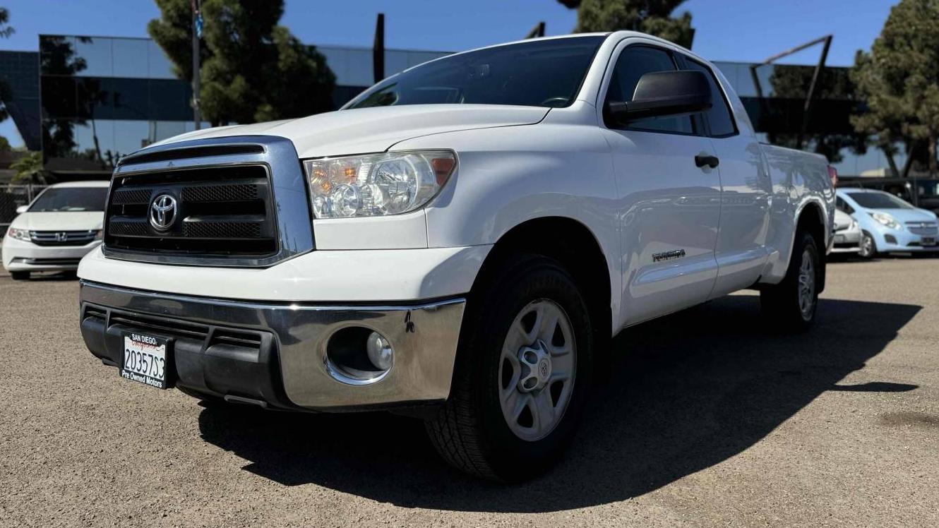 TOYOTA TUNDRA 2013 5TFRM5F18DX062493 image