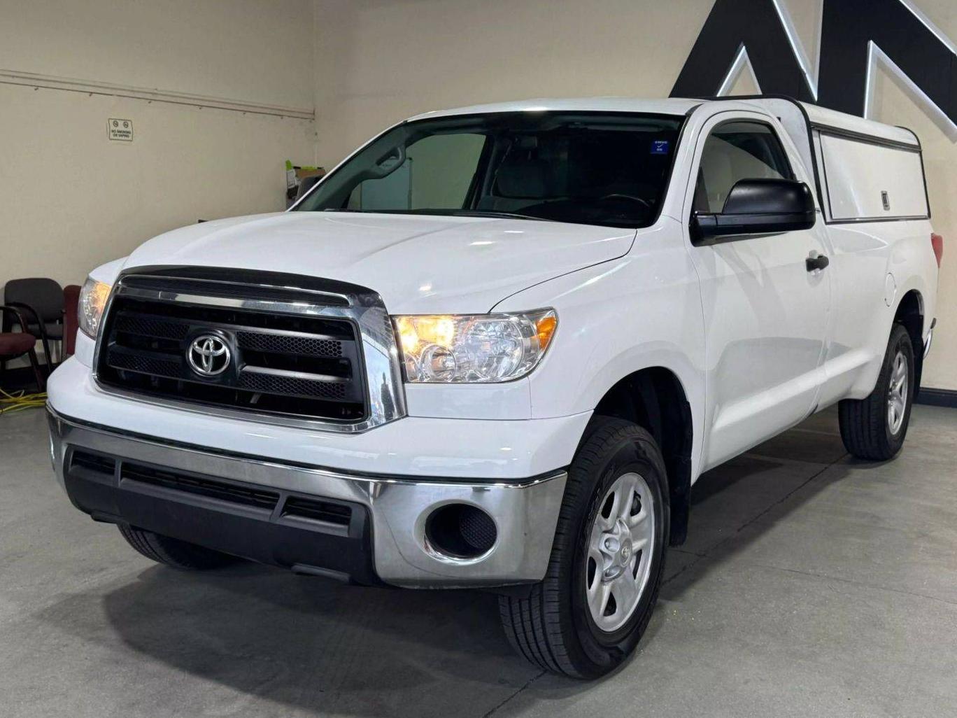 TOYOTA TUNDRA 2010 5TFLU5F13AX024011 image