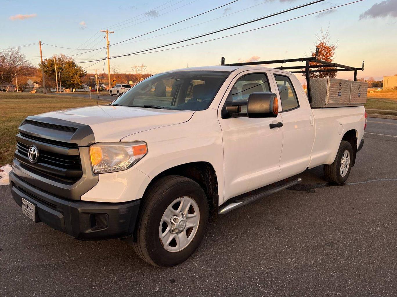 TOYOTA TUNDRA 2015 5TFCY5F14FX018889 image