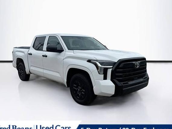 TOYOTA TUNDRA 2022 5TFKB5AB3NX002033 image