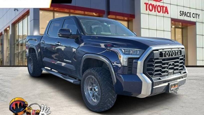 TOYOTA TUNDRA 2022 5TFJA5DBXNX017395 image