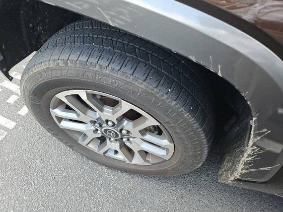 TOYOTA TUNDRA 2022 5TFMA5DB2NX012446 image