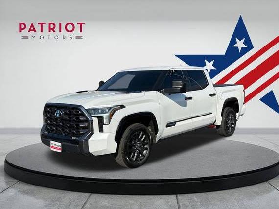 TOYOTA TUNDRA 2022 5TFNC5DB8NX012269 image