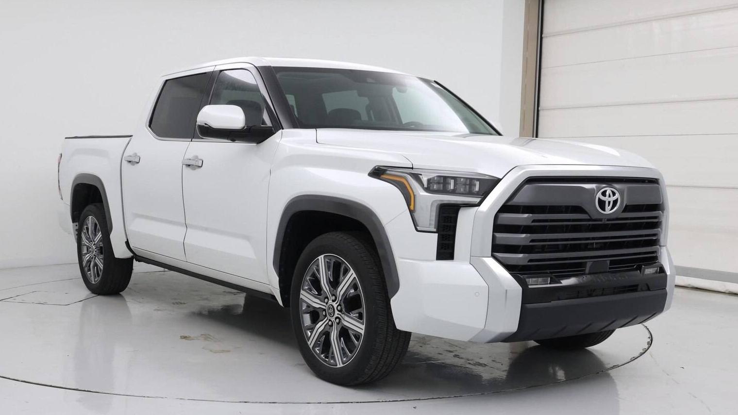 TOYOTA TUNDRA 2022 5TFJA5AB1NX009707 image